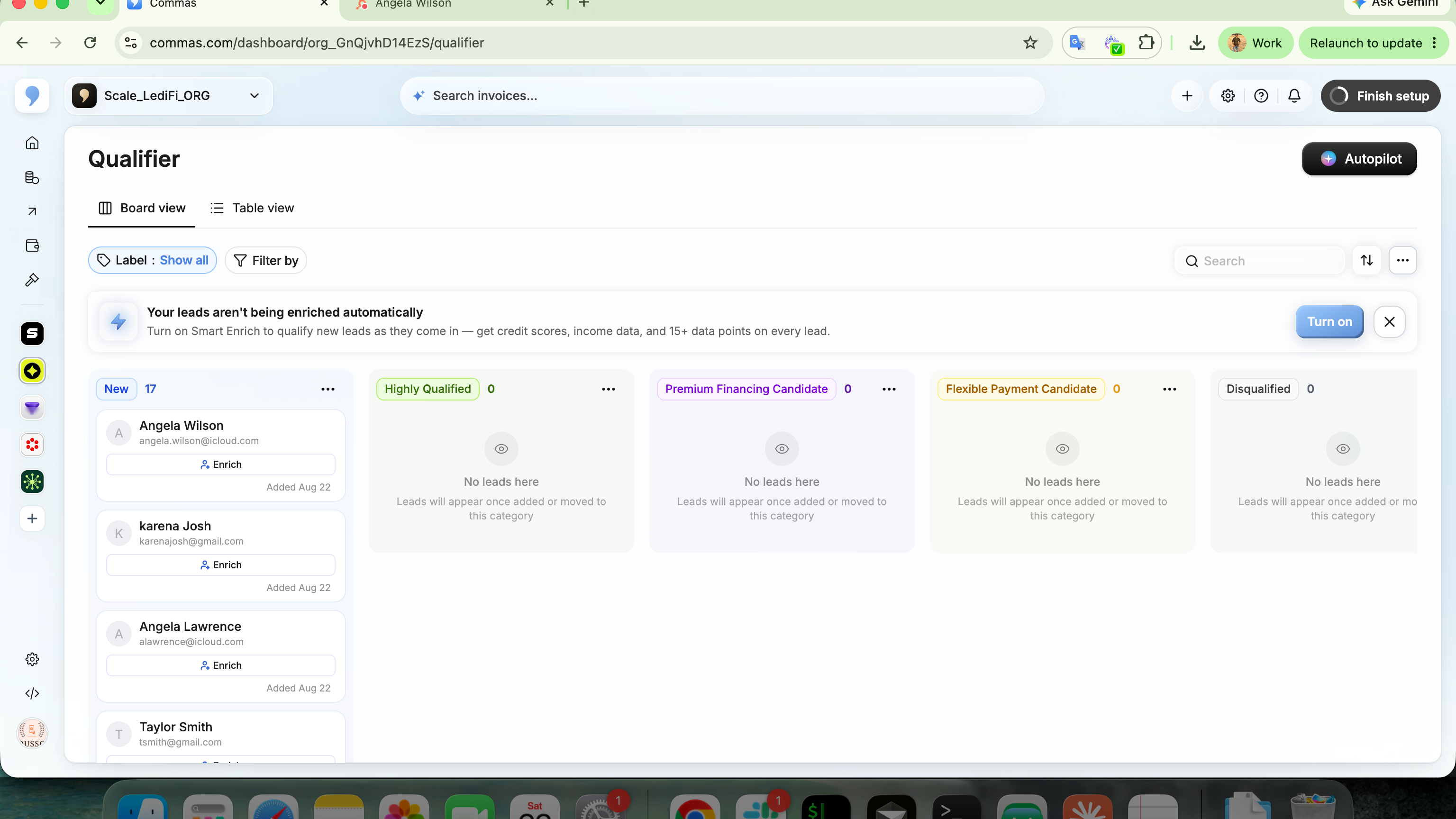 HubSpot 中的联系人会在 Commas 中显示为潜在客户。